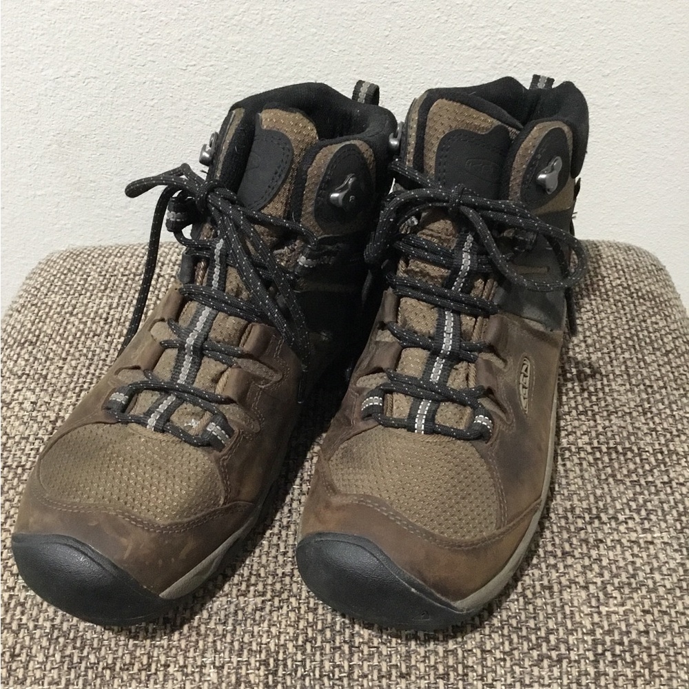 Men’s Keen Steens Mid WP hiking boot size 10